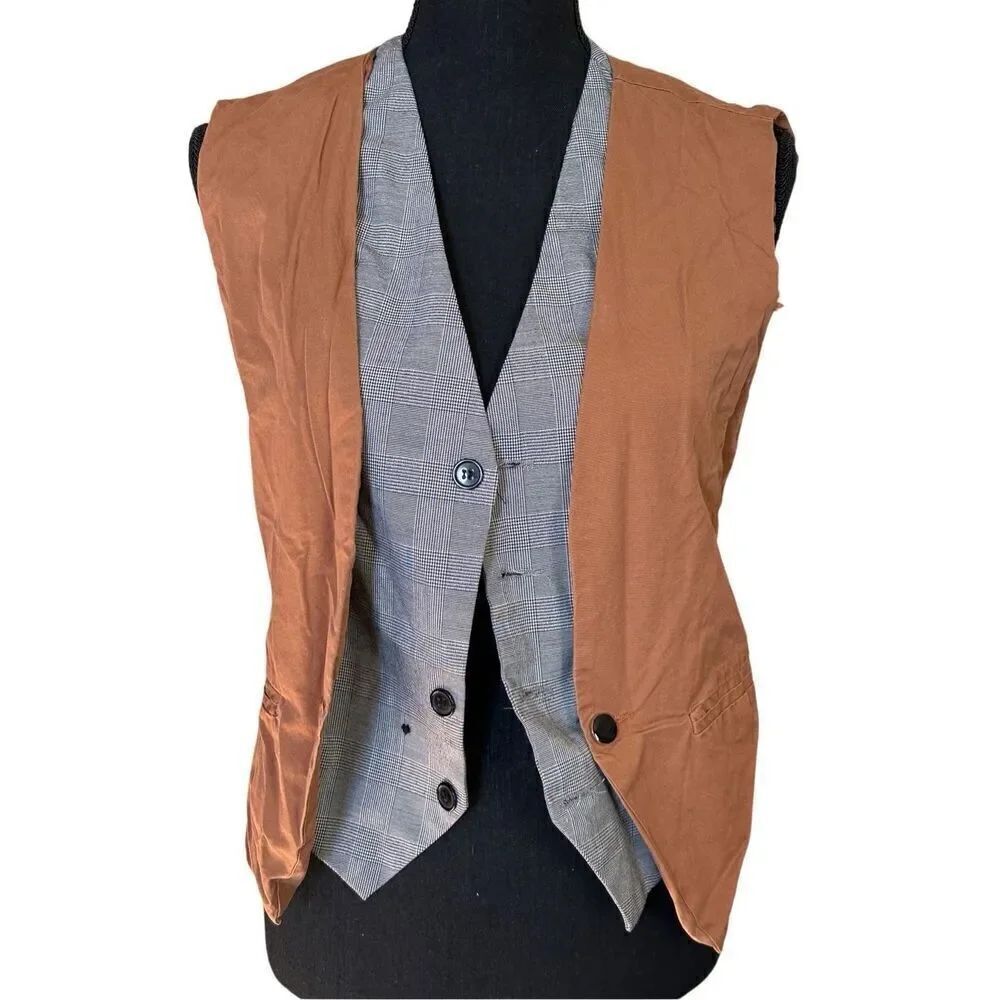 Han Ming Xuan Tan Double Layer Button Down Vest, Grey Layers Attached Sz XXL